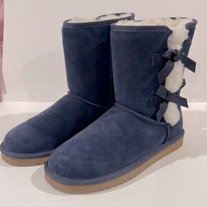 Koolaburra by Ugg Women Victoria Navy Blue Short Boot with Ribbons NWOT Size 8